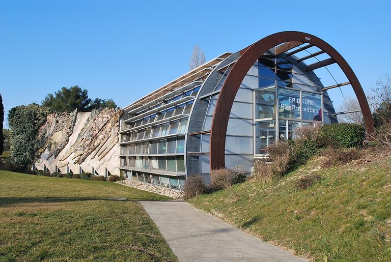 Entrée du Bâtiment