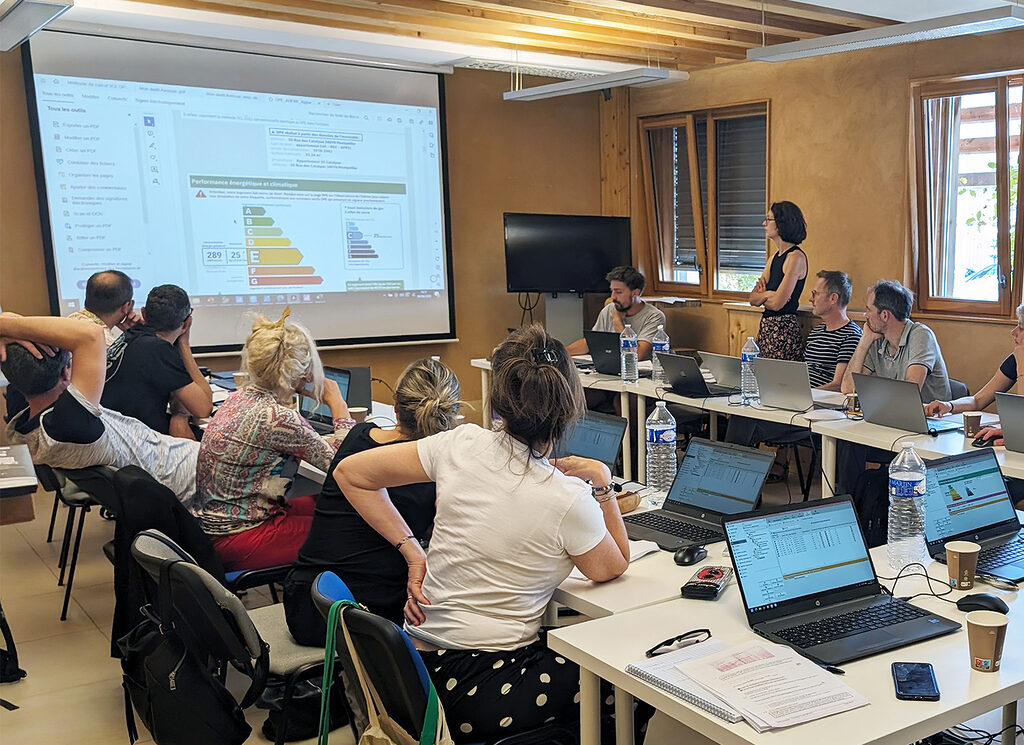 b475b4bd 9fbe dfbb 8ef5 09474b8fbf7f