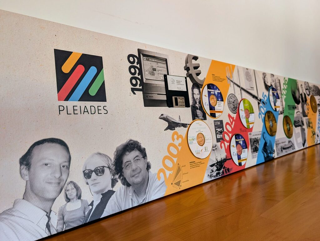 frise cd pleiades